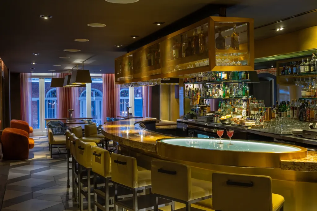 De la poste Bar